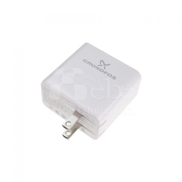 訂造快充叉電器 65W三孔USB charger
